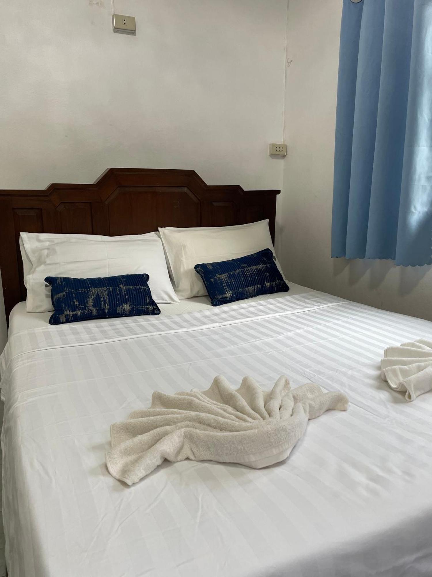 Sunrise Beach Villa Surat Thani Quarto foto