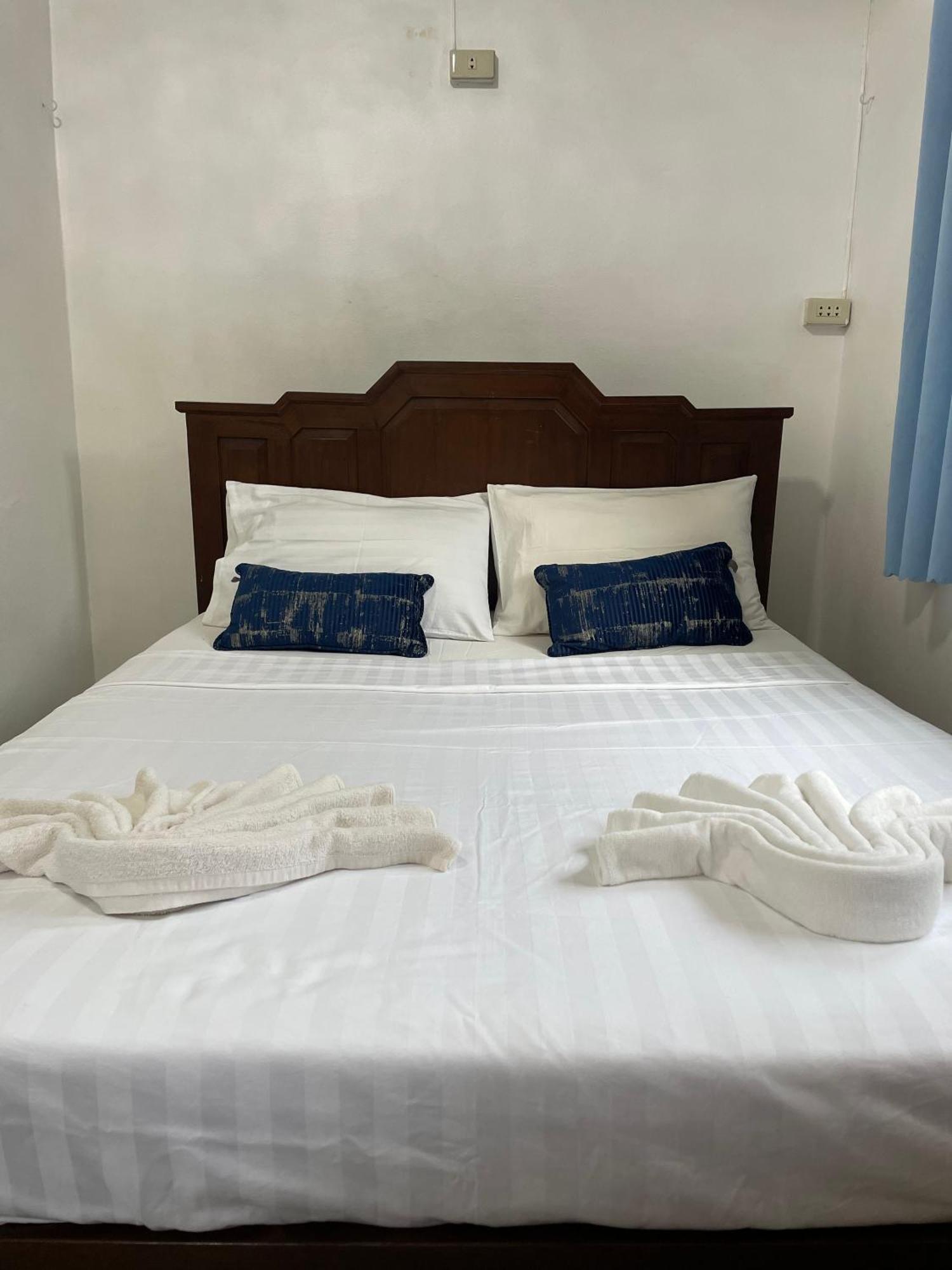 Sunrise Beach Villa Surat Thani Quarto foto