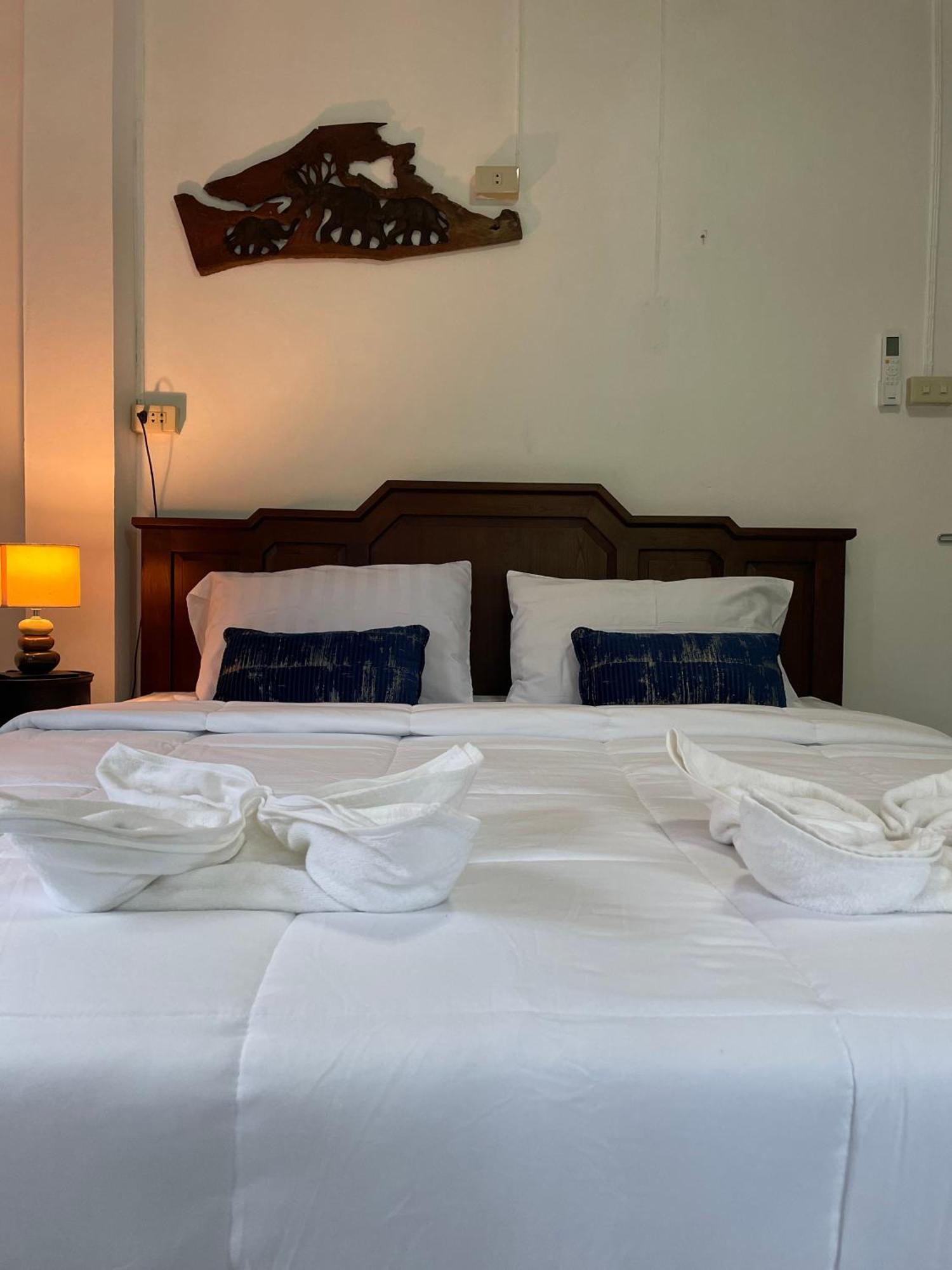 Sunrise Beach Villa Surat Thani Quarto foto