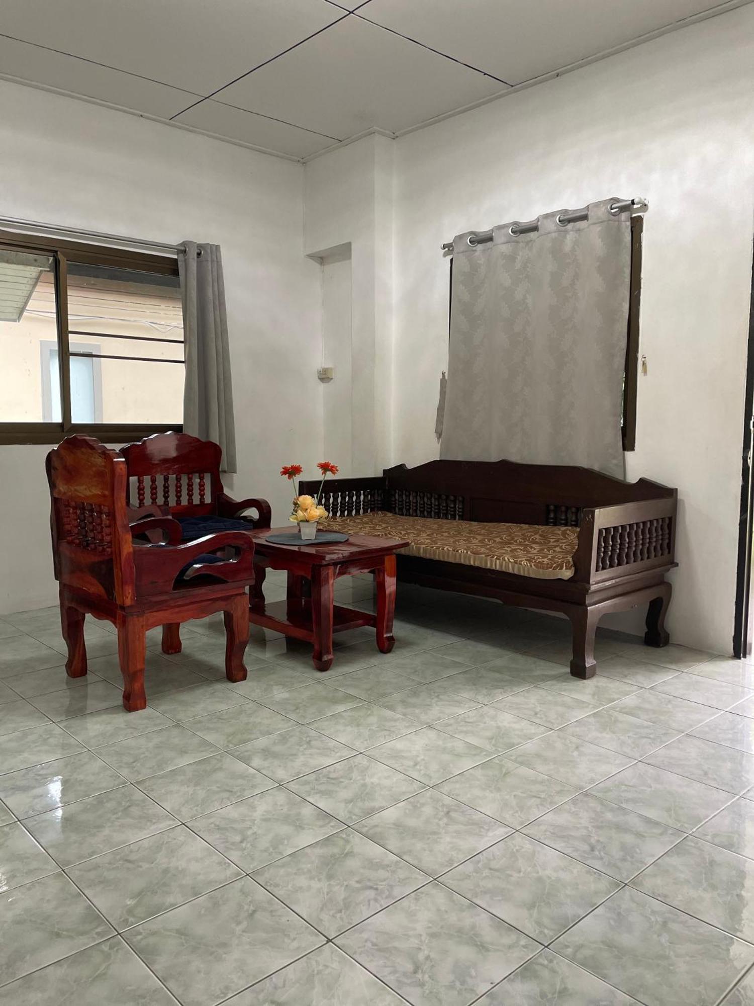 Sunrise Beach Villa Surat Thani Quarto foto